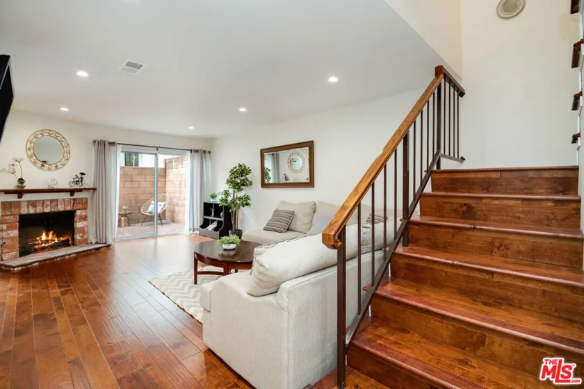 18319 Collins Street #4 photo 1