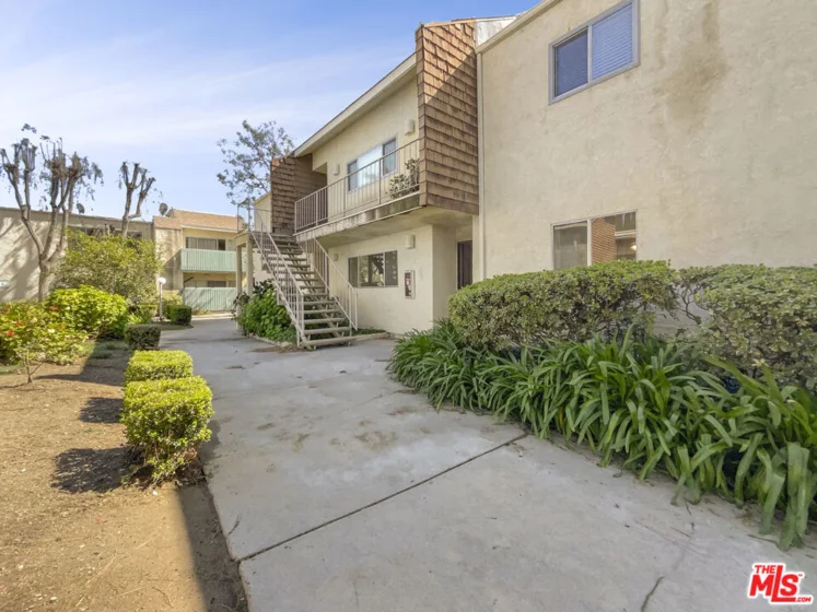 5700 Etiwanda Avenue #130 photo 1
