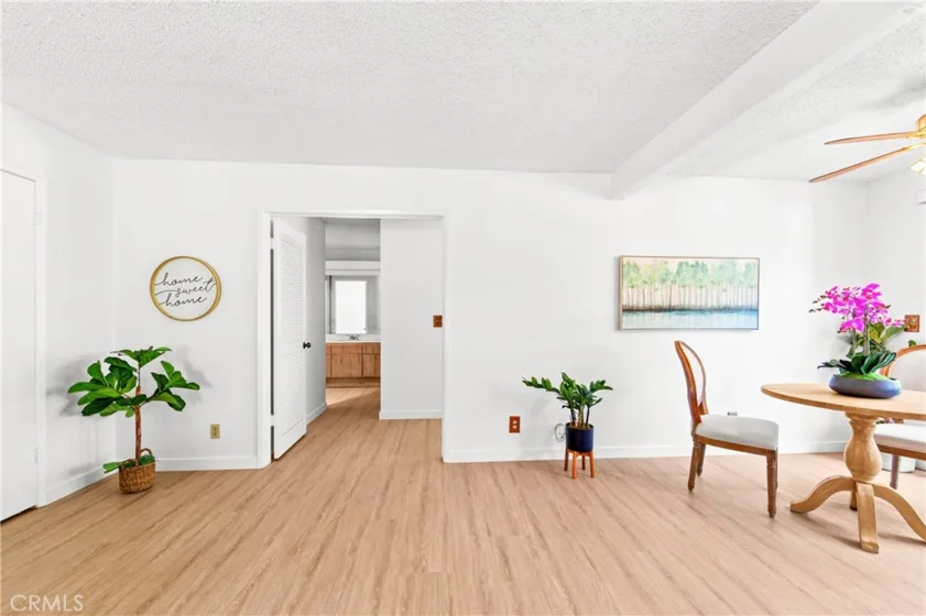 53 Streamwood photo 18