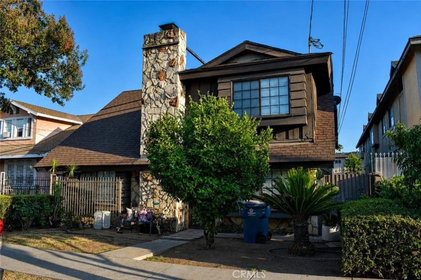 1524 Acacia Street Unit 3 Street photo 6