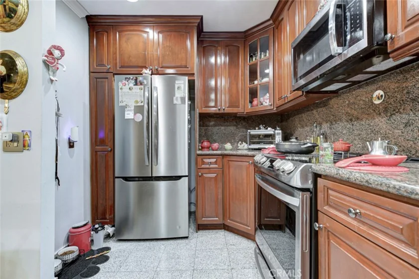 1401 Valley View #206 photo 14