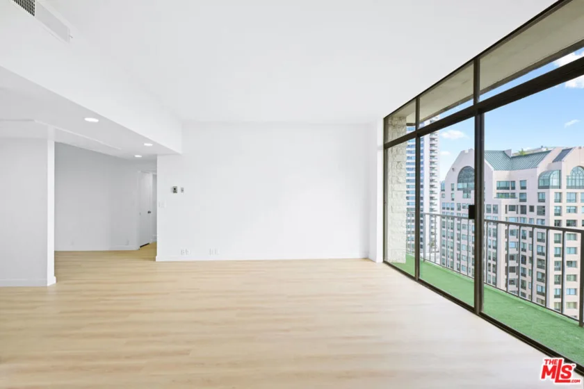 10535 Wilshire Boulevard #1803 photo 18
