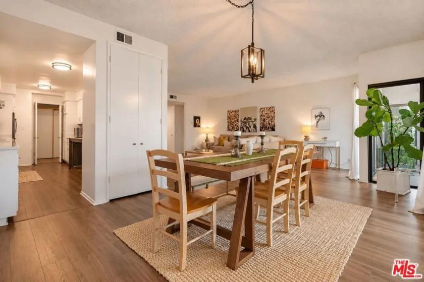 637 Wilcox Avenue #1E photo 4