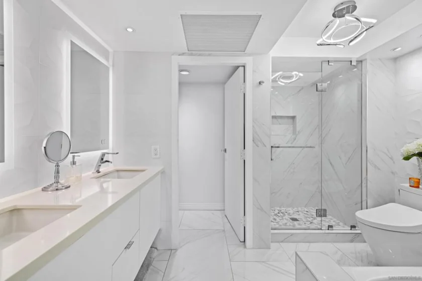 500 W Harbor Drive #1013 photo 27