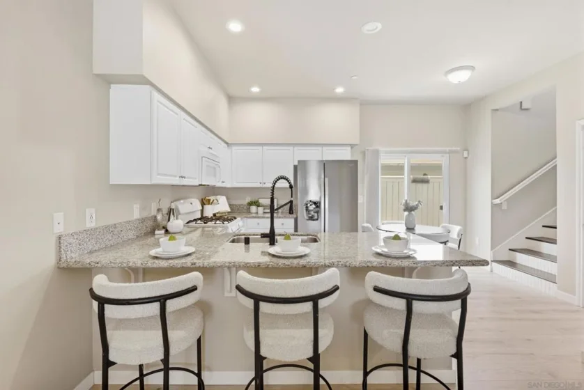 1329 Holly Avenue photo 9