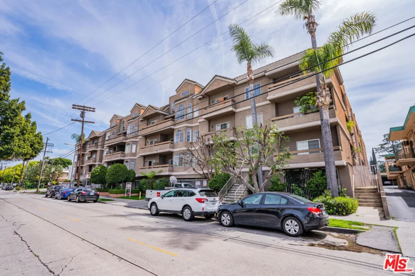 14960 Dickens Street #218 photo 1