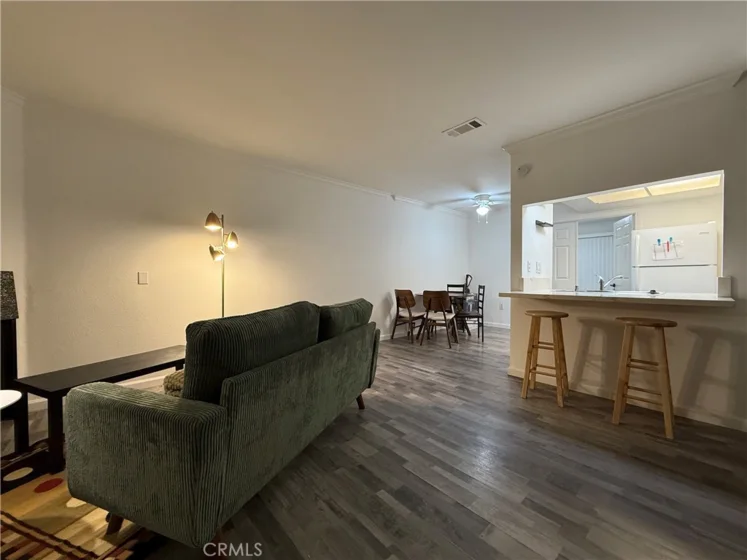 1463 Everton Place photo 4