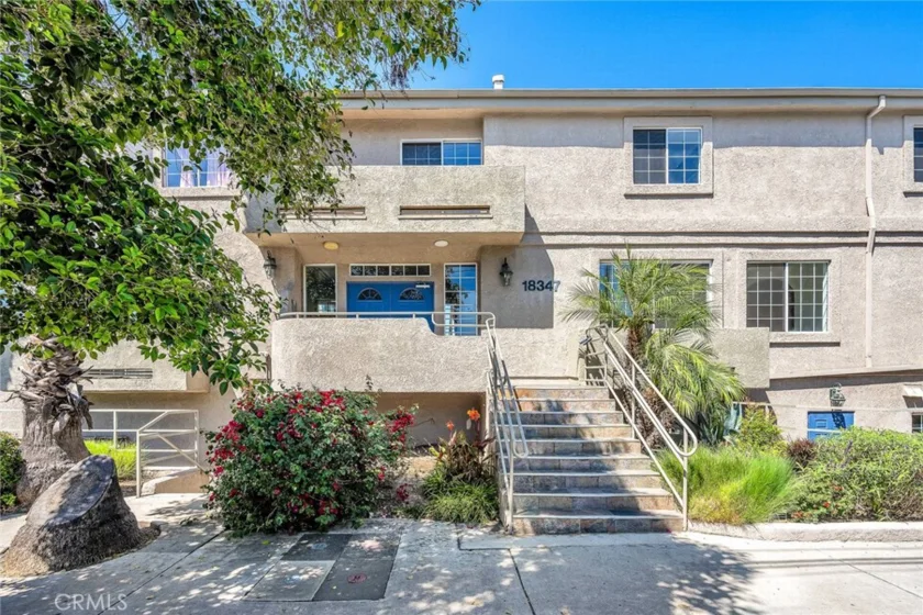 18347 Saticoy Street #39 photo 1