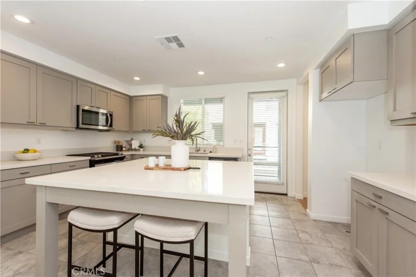 2870 N Glassell photo 11