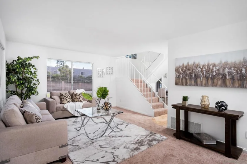 807 S Mollison Avenue #18 photo 1