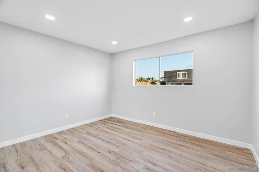 1274 Holly Avenue photo 14