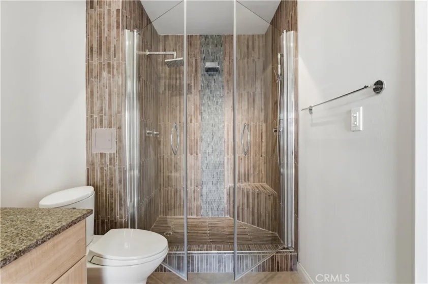 488 E Ocean #1518 photo 14