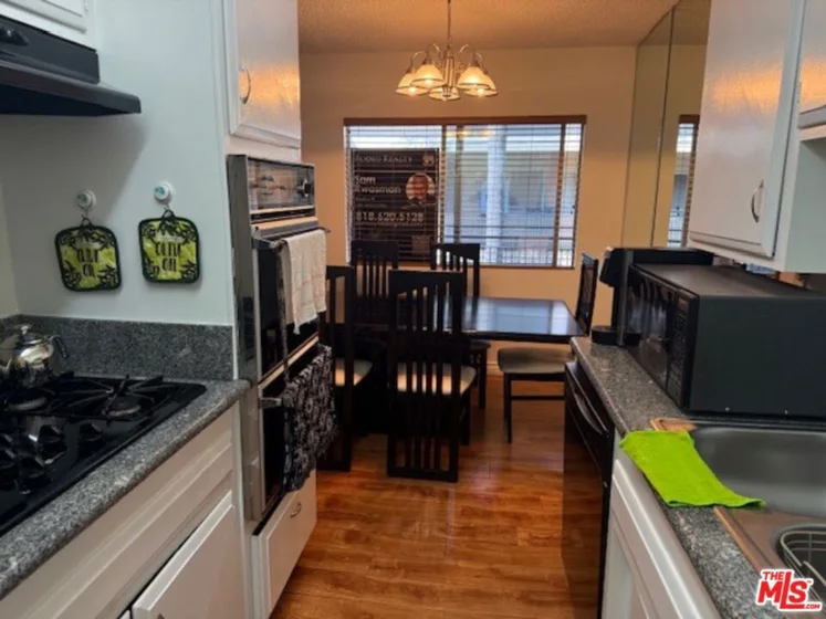 6342 Morse Avenue #205 photo 29