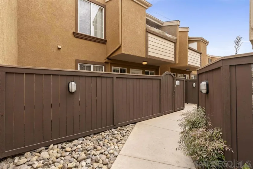 5252 Balboa Arms Drive #280 photo 9