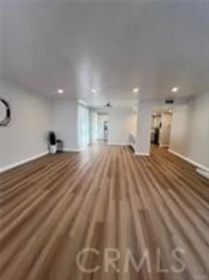 15150 Dickens #203 photo 1