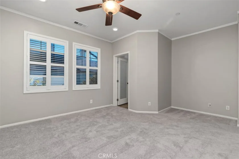 2056 Owens photo 22