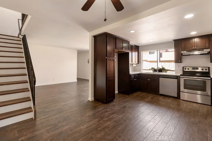 10525 Royal Oak photo 2