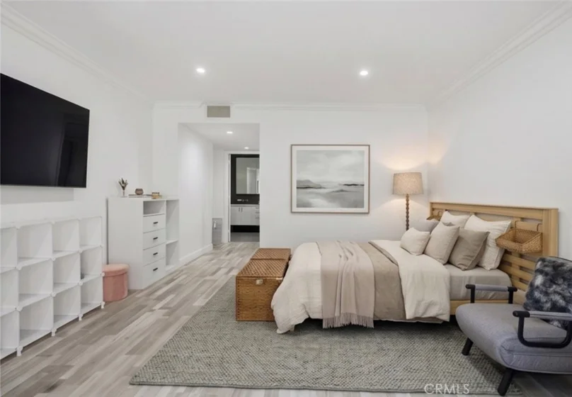 1277 S S Beverly Glen Blvd #107 photo 3