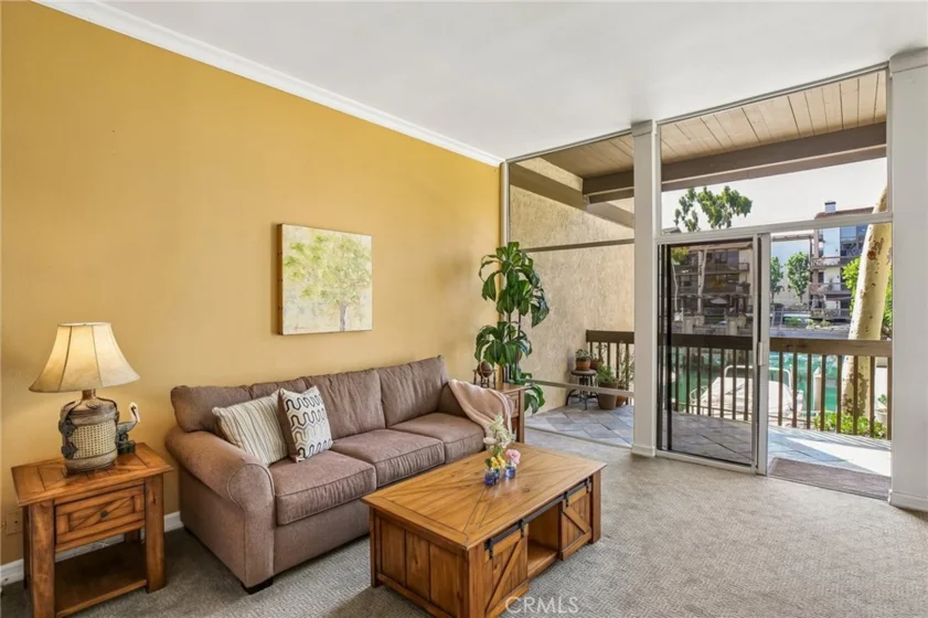 7124 N Marina Pacifica photo 1