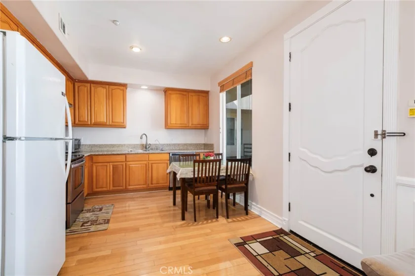 109 N 4th Street #303 photo 27