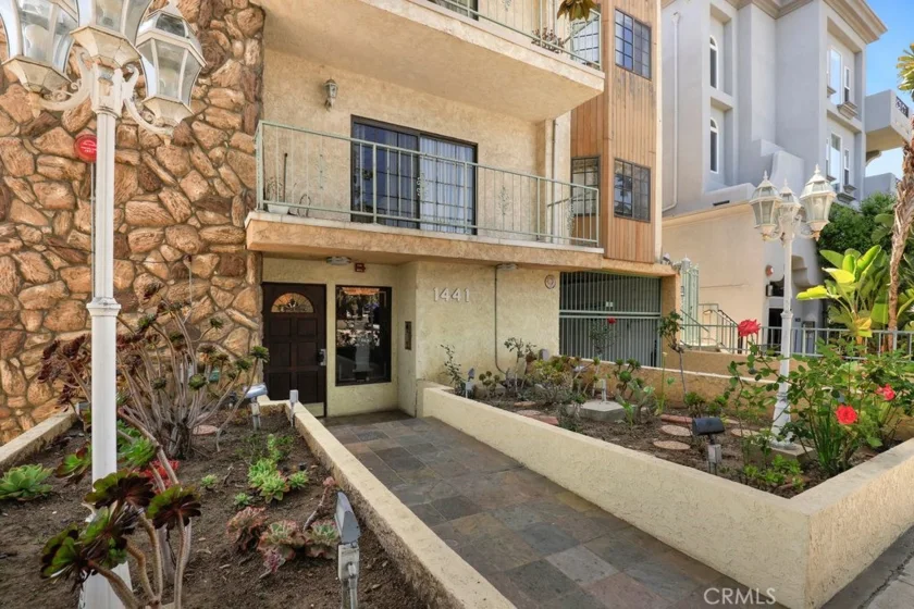 1441 Federal Avenue #303 photo 1