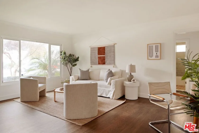 1922 Tamarind Avenue #1 photo 1