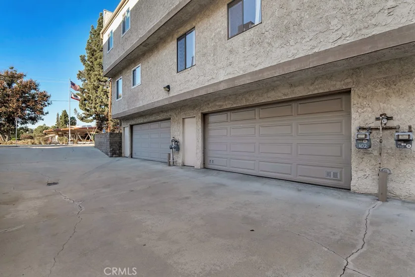 7240 Shirley #102 photo 2