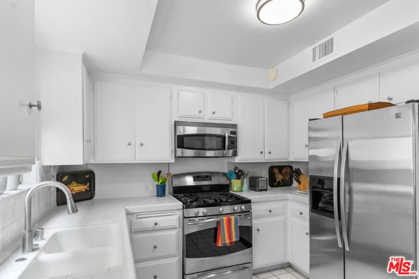 1828 Barry Avenue #4 photo 21