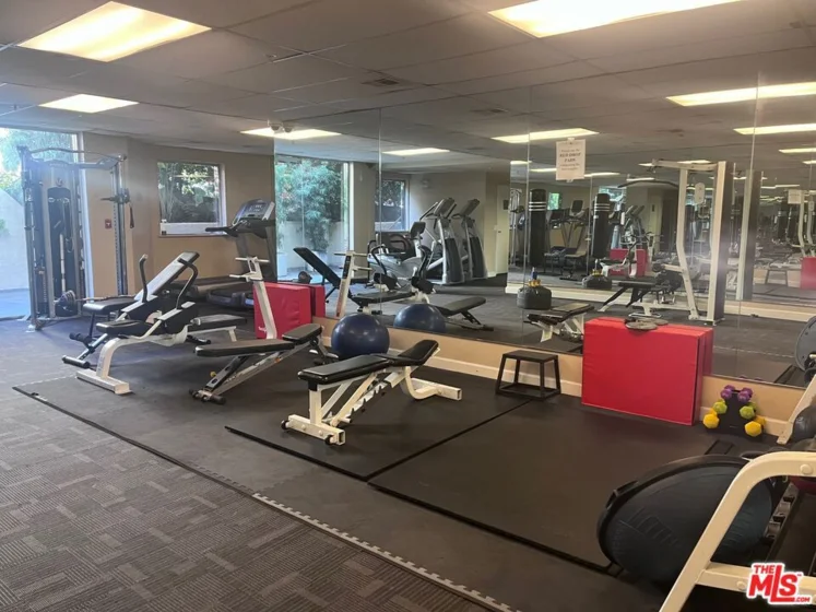 620 S Gramercy Place #339 photo 19