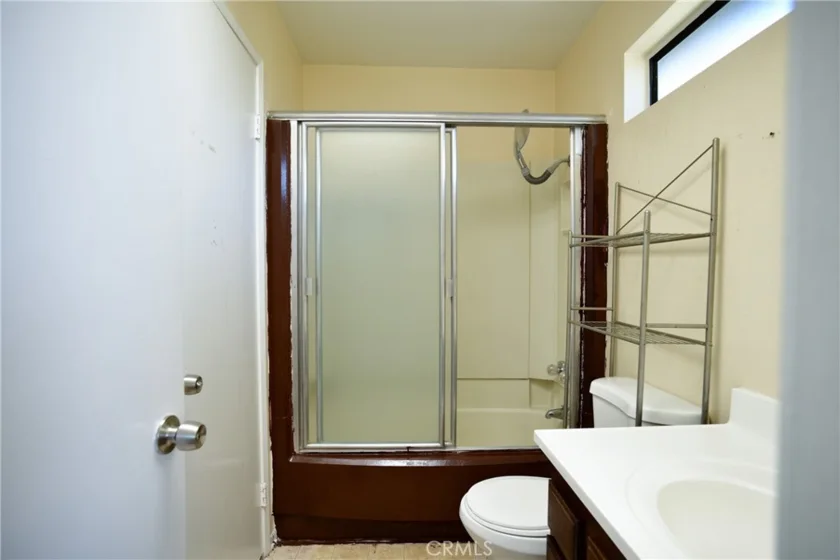 9601 Sylmar Avenue #1 photo 33
