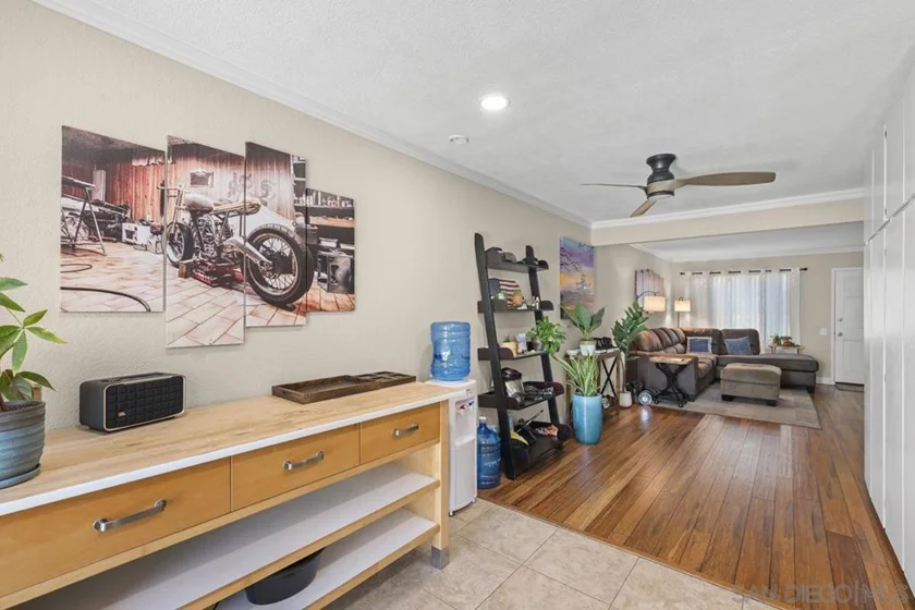 8777 Wahl Street photo 14
