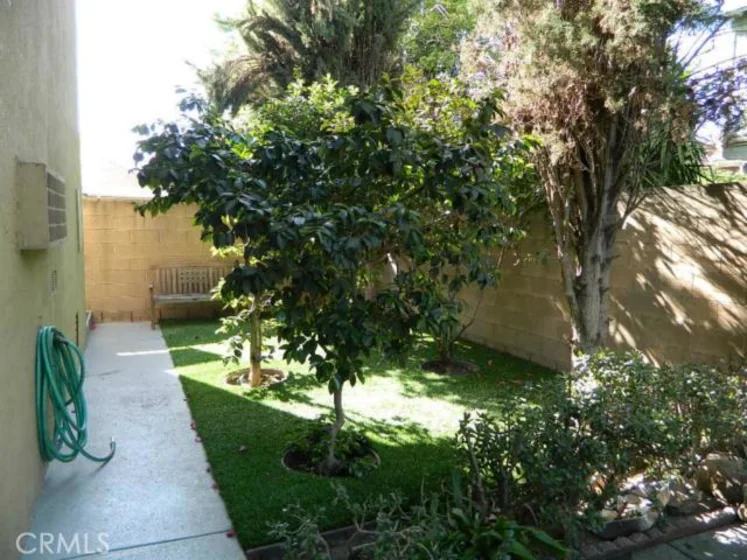 11585 Riverside Drive #6 photo 1