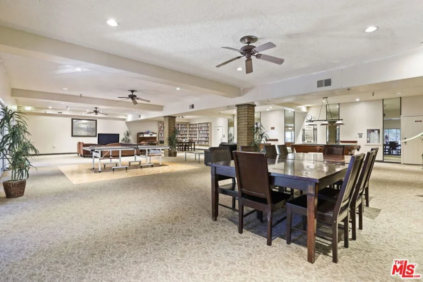 2700 Cahuenga Boulevard #2217 photo 3