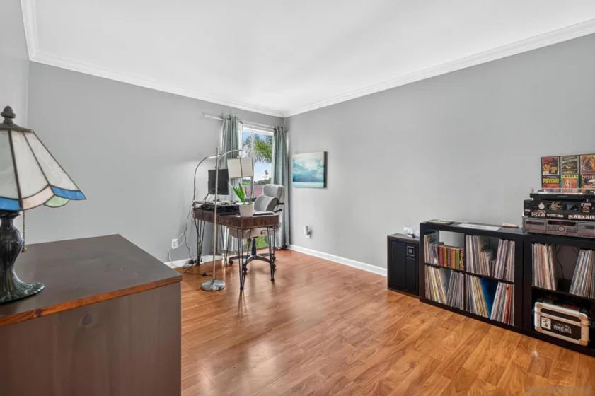 6924 Hyde Park #220 photo 12