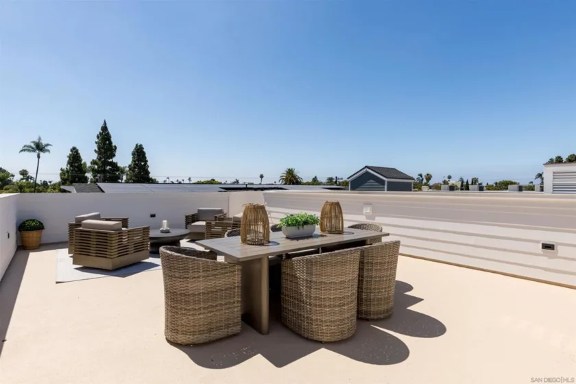 747 Orange Avenue #301 photo 26