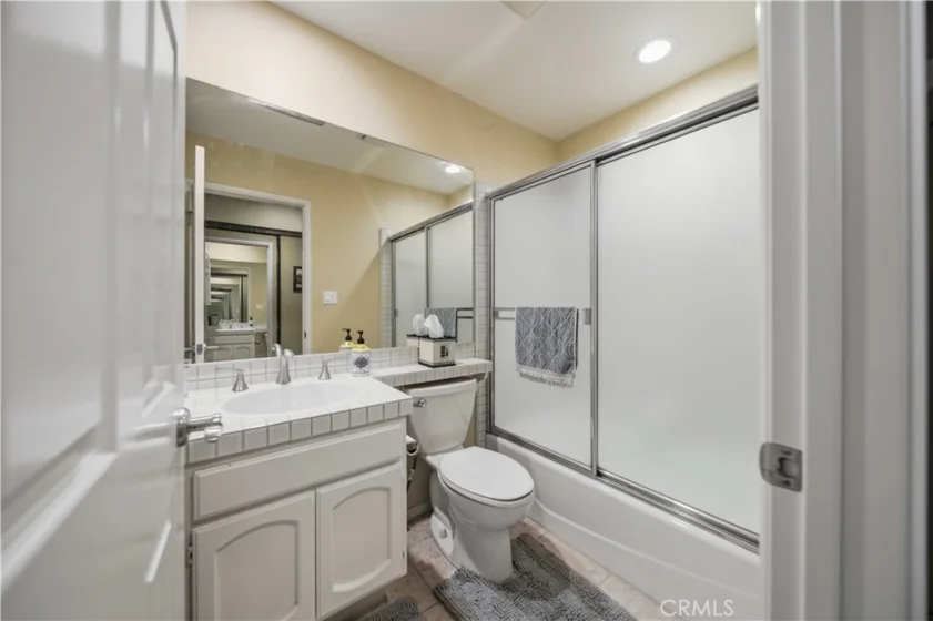 5930 Tampa #204 photo 21