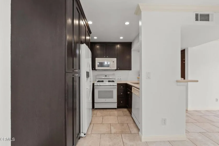 5325 Newcastle Avenue #126 photo 4
