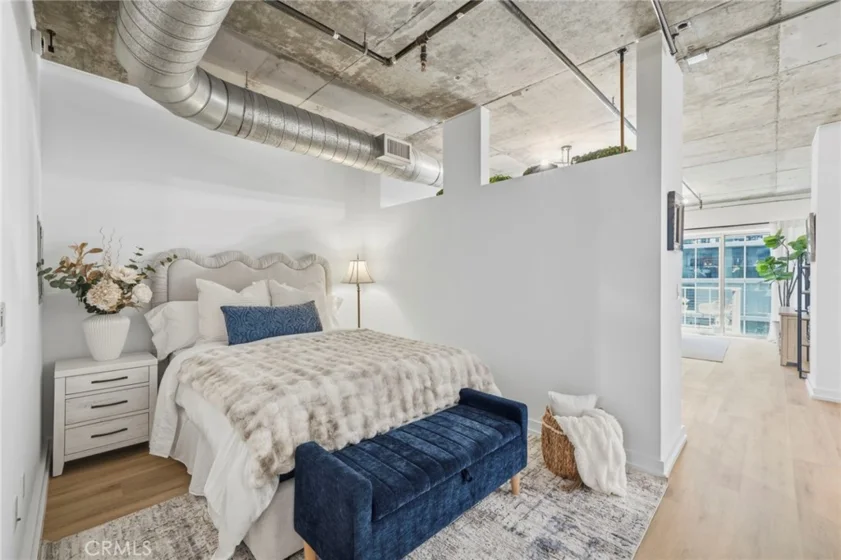 645 W 9th Street #424 photo 4