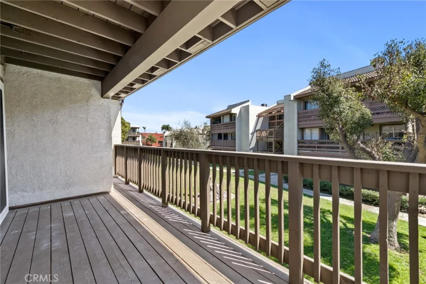 1104 S Citron photo 7