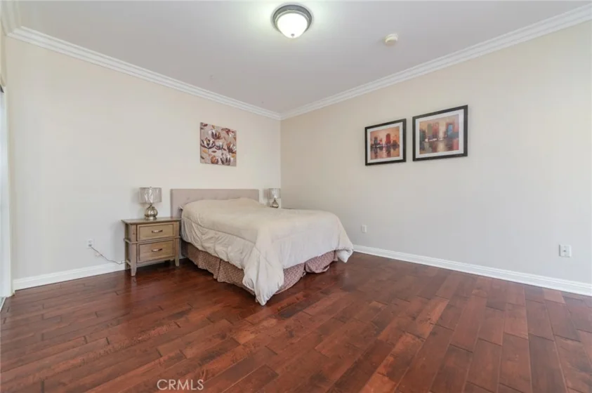 610 S Wilton Place #402 photo 20