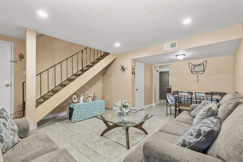 955 Amistad Place #C photo 7