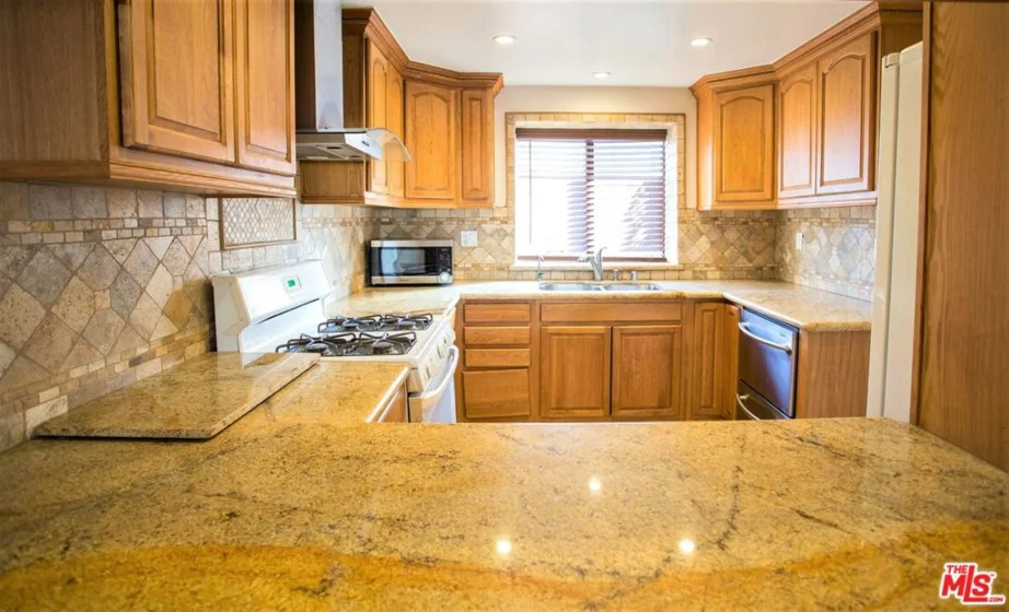 4365 Mclaughlin Avenue #14 photo 27