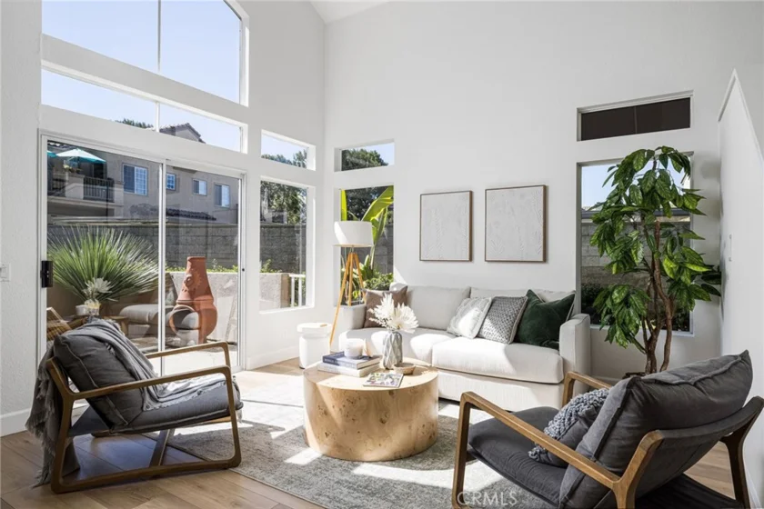 30 Sunbridge Place photo 1