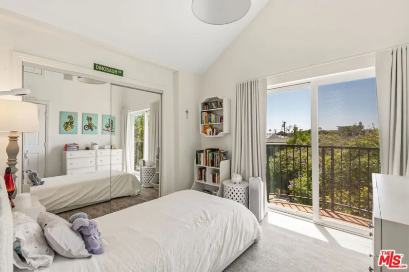 1010 N Curson Avenue #101 photo 27