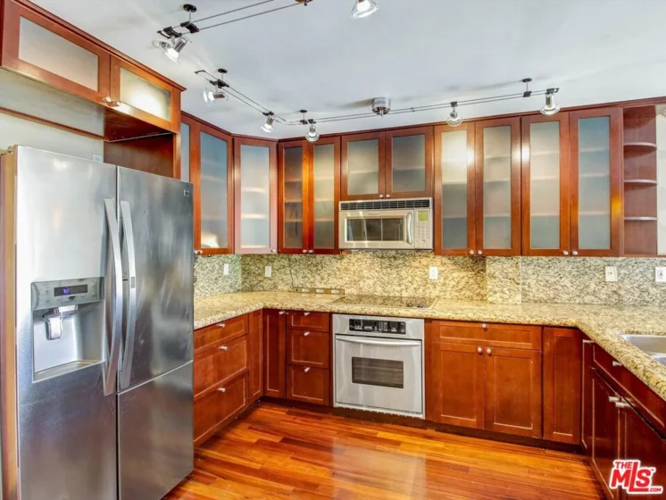 121 S Hope Street #433 photo 6