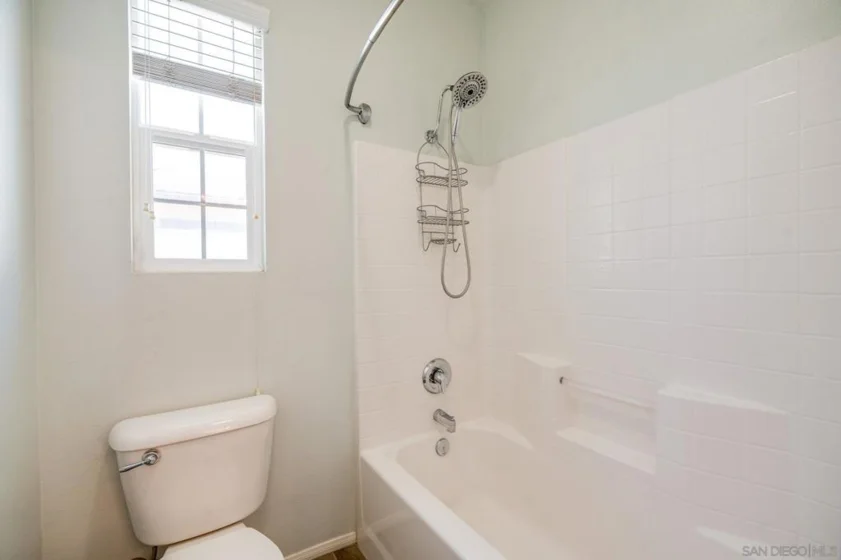 31878 Red Pine photo 17