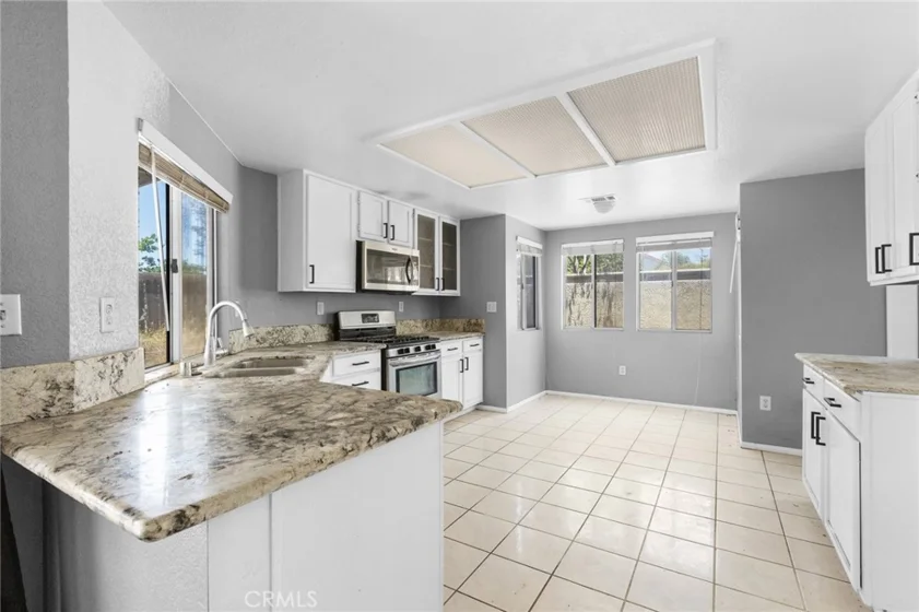 39979 Fairwood Circle photo 17