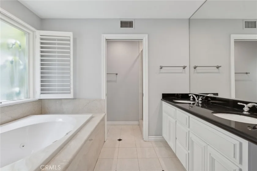 1511 Buena #101 photo 11