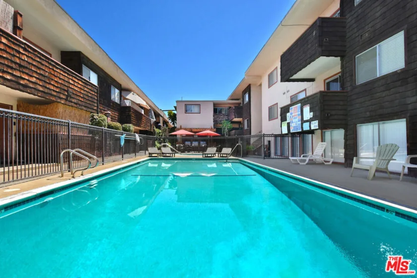 5403 Newcastle Avenue #19 photo 36