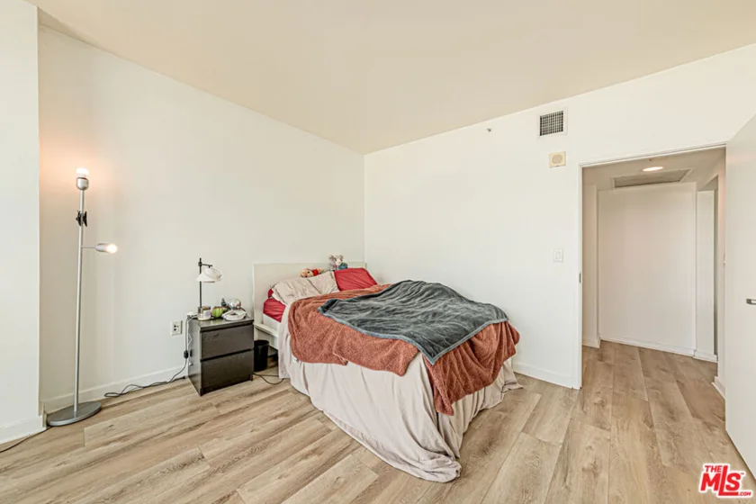 13700 Marina Pointe Drive #1018 photo 19